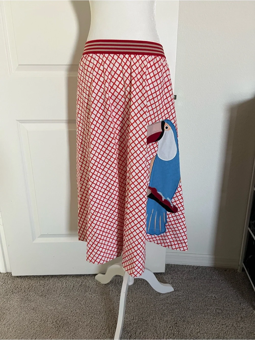 GUC Rare Farm Rio Red White Toucan Maxi Skirt - Picture 3 of 11